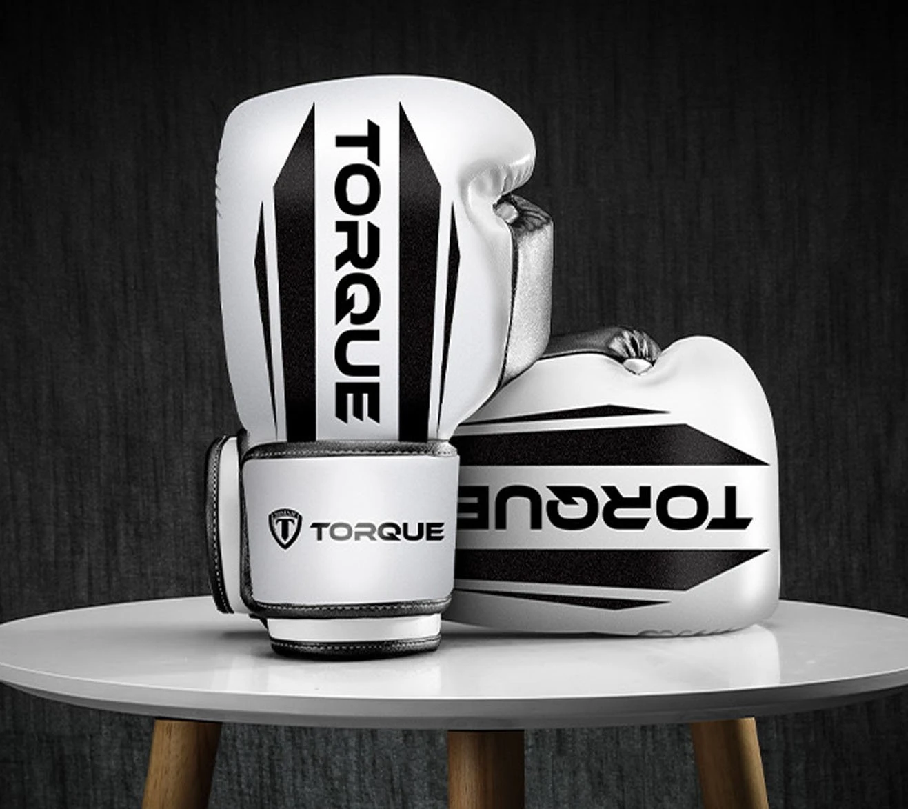 16OZ kick boxing gloves.jpg 16OZ kick boxing gloves.jpg